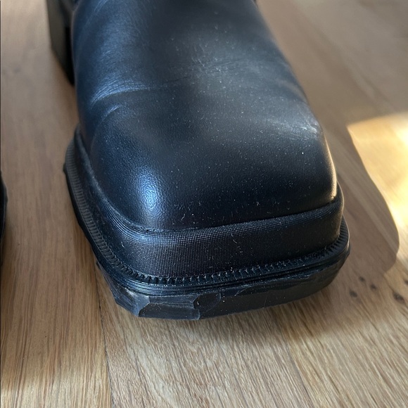 Dr. Martens Maybole Black Leather Chelsea Boots - Picture 8 of 9